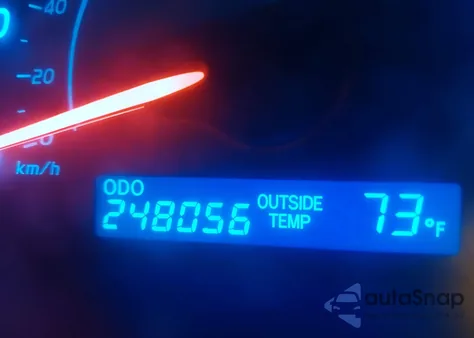 2010 Toyota Camry Le V6 z USA, uszkodzony, nr VIN JTNBK3EK7A3049125